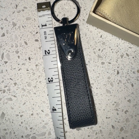 Louis Vuitton Damier Graphite Dragonne LV Key Holder NWB - Picture 9 of 9